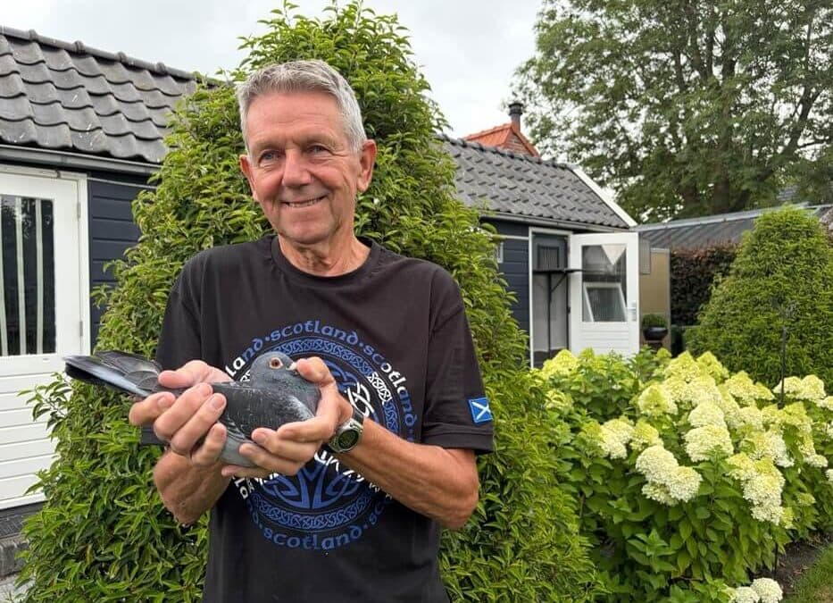 Gerard Kok, IJsselmuiden, gana el Nacional Bergerac contra 25.000 palomas (2026)